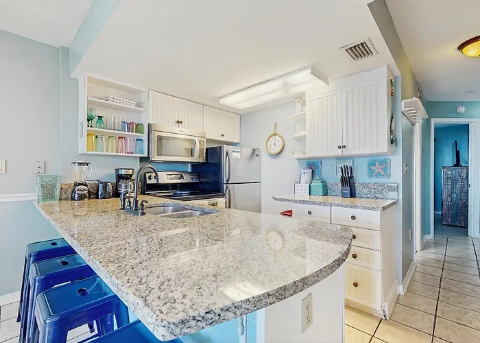 Plantation Palms 6305